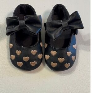 Baby Girl Black‎ Bow Mary Jane Shoes 9-12 Months Gold Hearts Infant Slip On EUC